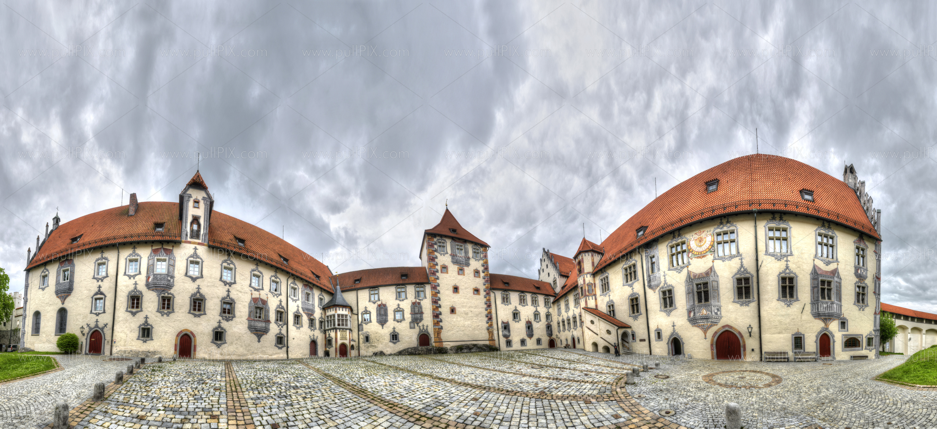 Preview Hohes Schloss Fuessen HDR.jpg